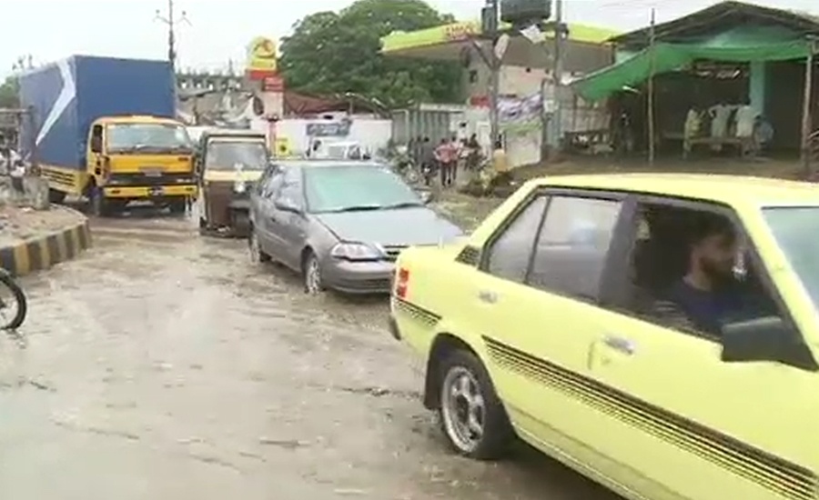 Intermittent rain continues on second day in Karachi