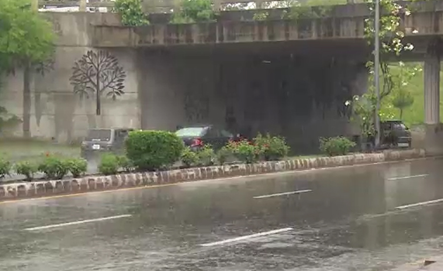 Heavy rain lashes Lahore, other cities of Punjab