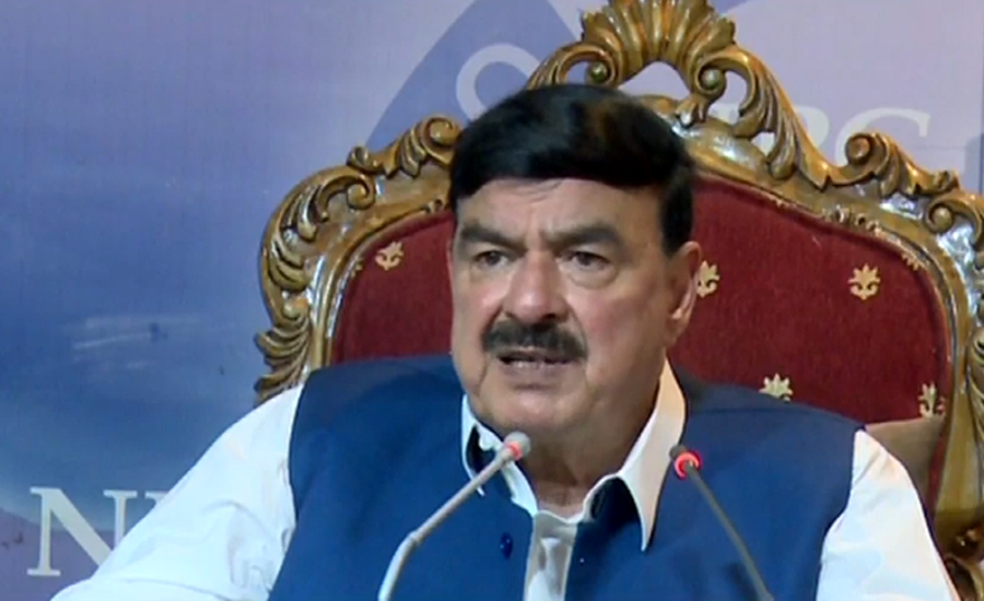 Sheikh Rasheed orders high-level probe in Sadiqabad train accident