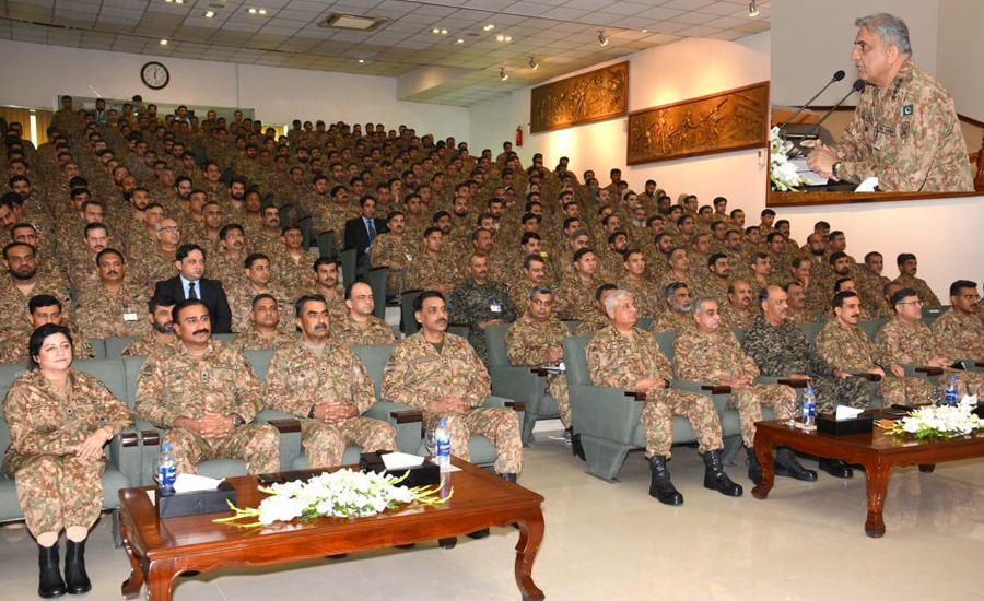 COAS Qamar Bajwa visits Headquarters Lahore Corps, briefed on border situation