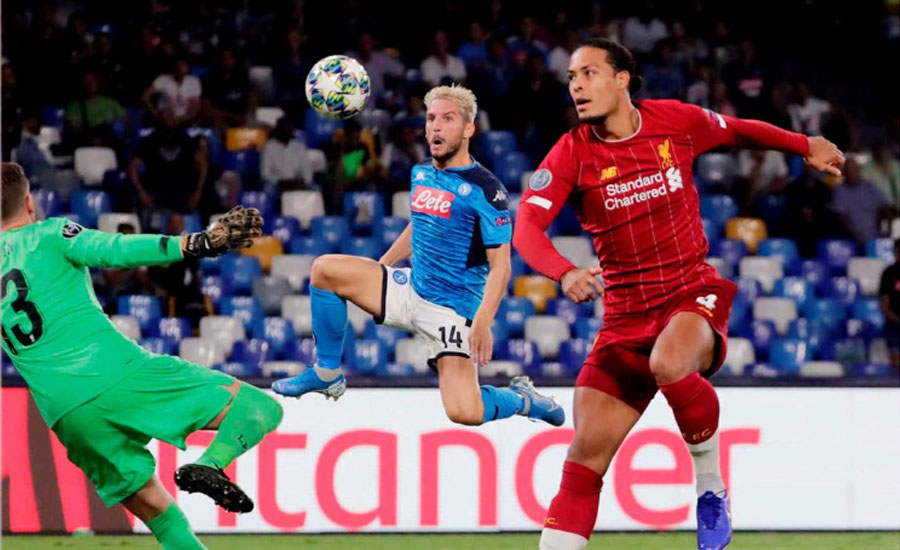 Klopp rues wasteful Liverpool after title defence begins with Napoli defeat