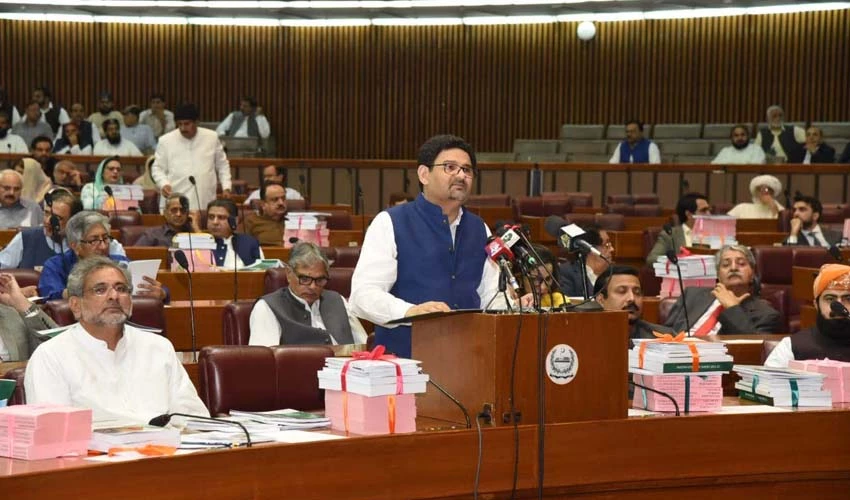 Govt unveils Rs9.502 trillion budget for 2022-23