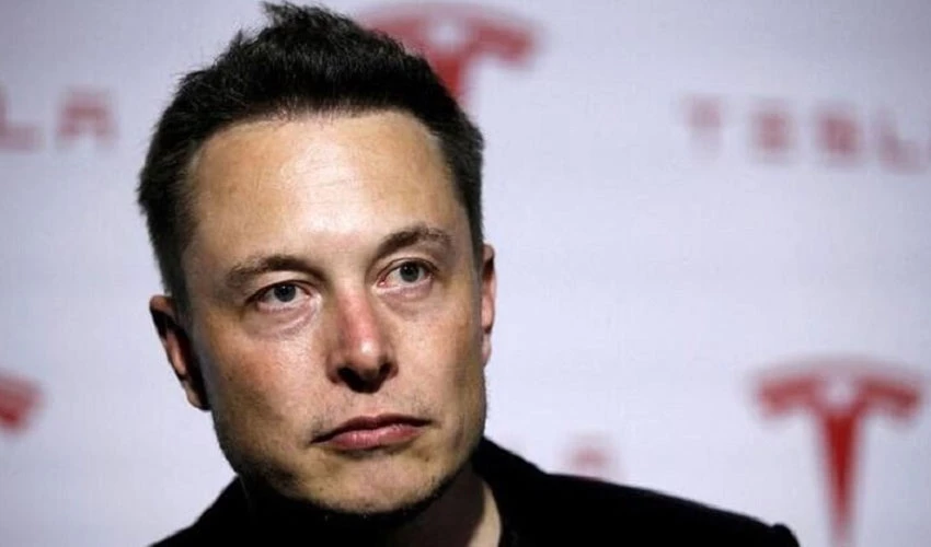 Musk threatens to tear up Twitter deal over 'material breach'