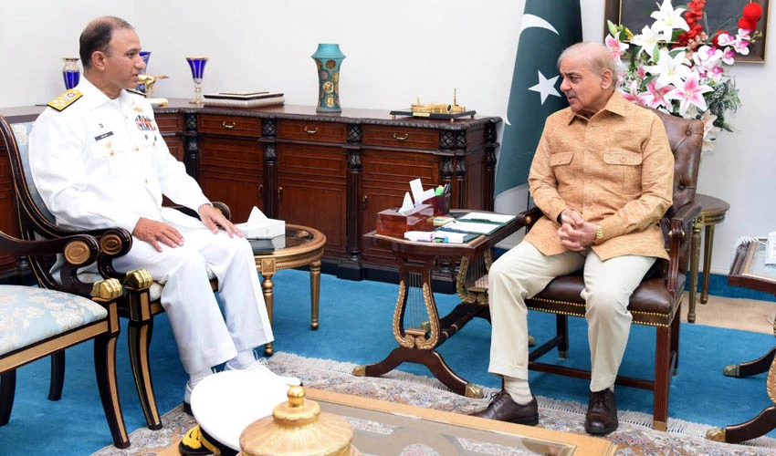 PM Shehbaz Sharif, CNS Amjad Niazi discuss Pak Navy's professional affairs