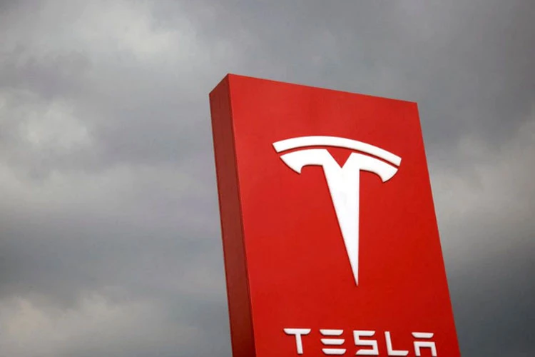 Tesla to seek investor approval for 3-for-1 stock split