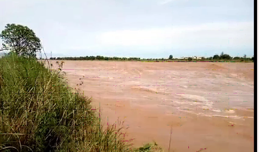 Low level flood recorded in rivers, nullahs of Punjab, KP