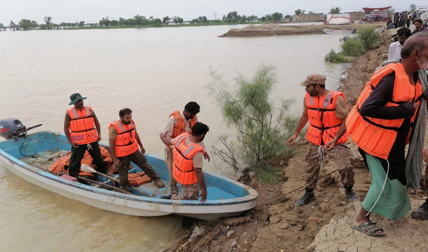 Pak Army continues relief operation in flood-hit areas across country