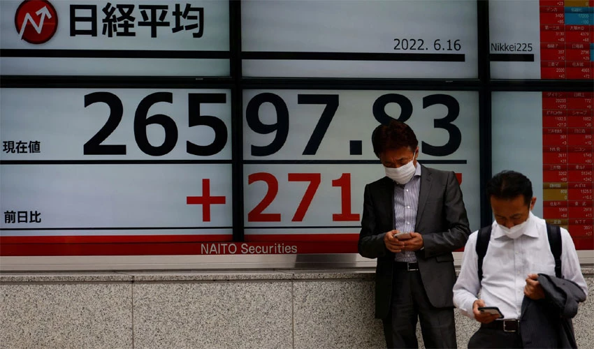 Asia stocks in limbo as dollar takes the lead