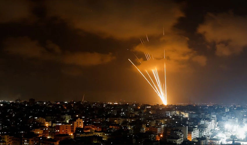 Palestinian militants fire rockets at Israel after Gaza air strikes