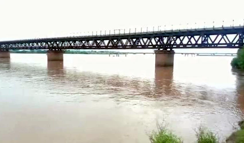 PDMA issues flood alert as India releases 170,000 cusecs water into River Ravi