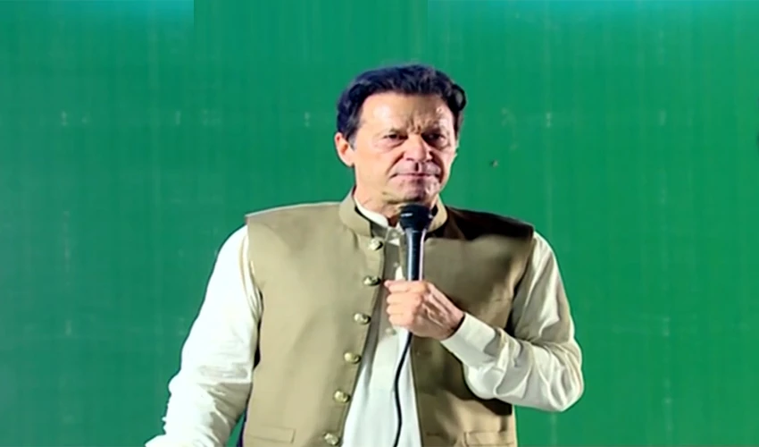 Imported govt petrified and moving on Minus 1 formula: Imran Khan