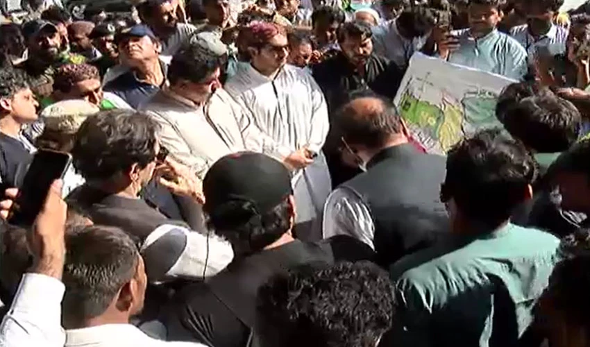 PTI chairman Imran Khan visits flood-hit area of Rajanpur