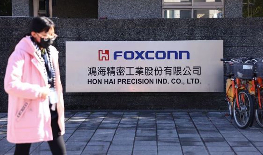 iPhone maker Foxconn's profits slump 56 percent in first quarter