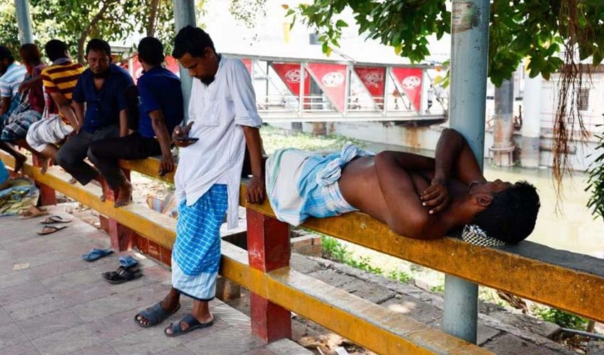 Bangladesh shuts schools, cuts power in longest heatwave in decades