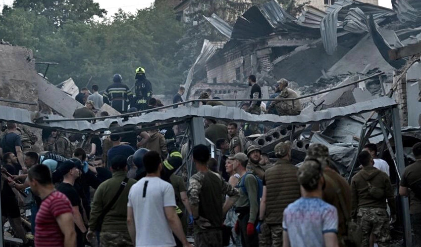 Russian missile strike on restaurant kills nine in Ukraine