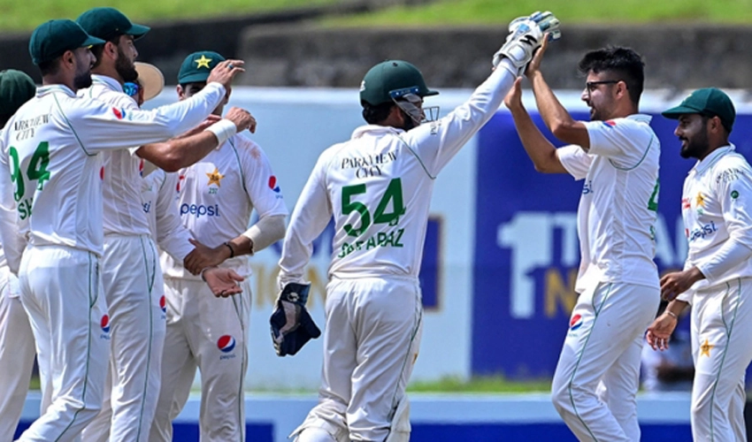 Spinners, sharp fielding put Pakistan in sight of victory in first Test