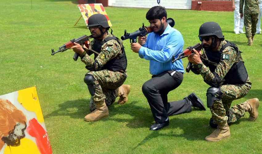 Students of various colleges spend 'A Day With Pakistan Navy'