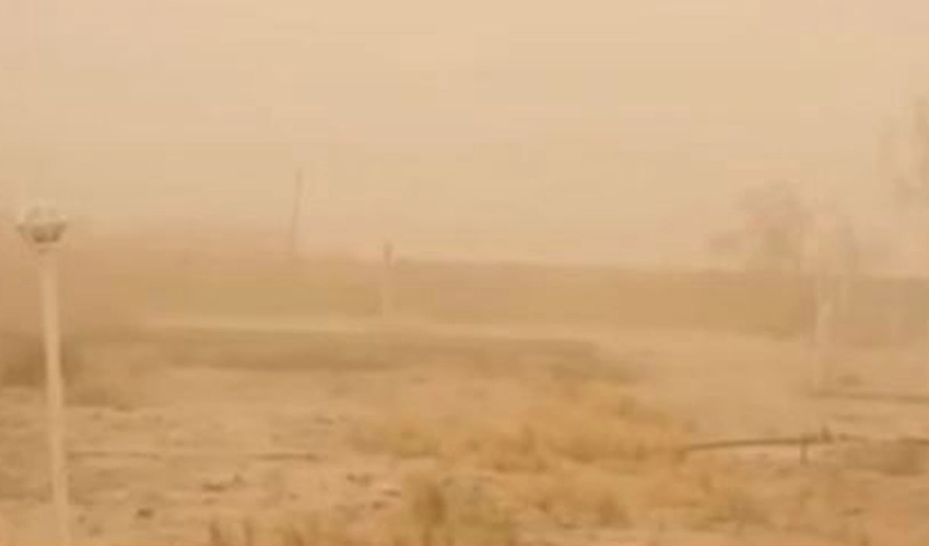 Three dead, hundreds hospitalised in Iran dust storms