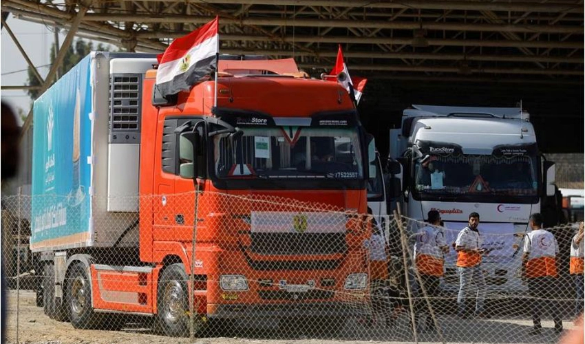 First of 20 aid trucks enter besieged Gaza from Egypt