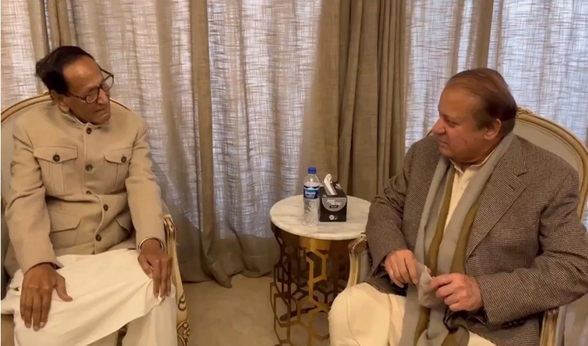 PML-N Quaid Nawaz Sharif, Chaudhary Shujaat Hussain discuss political matters