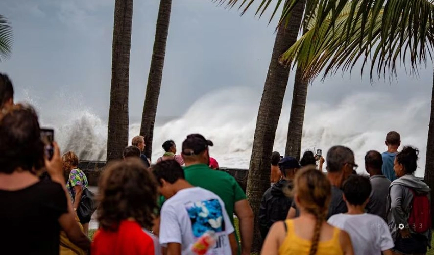 Mauritius on maximum cyclone alert as storm Belal wreaks havoc