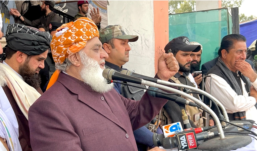 People will have to support right and truth on Feb 8: Maulana Fazalur Rehman