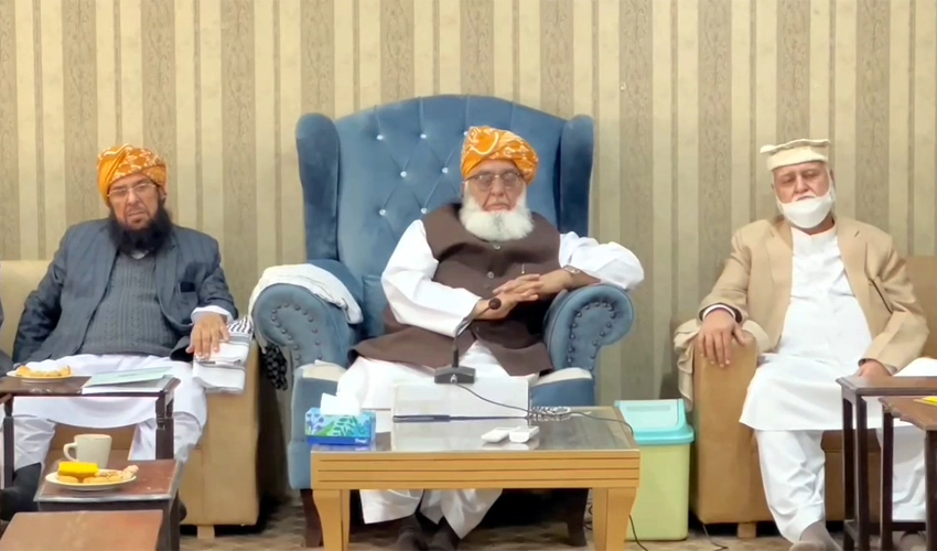 Maulana Fazalur Rehman rejects overall election results, announces to sit in opposition