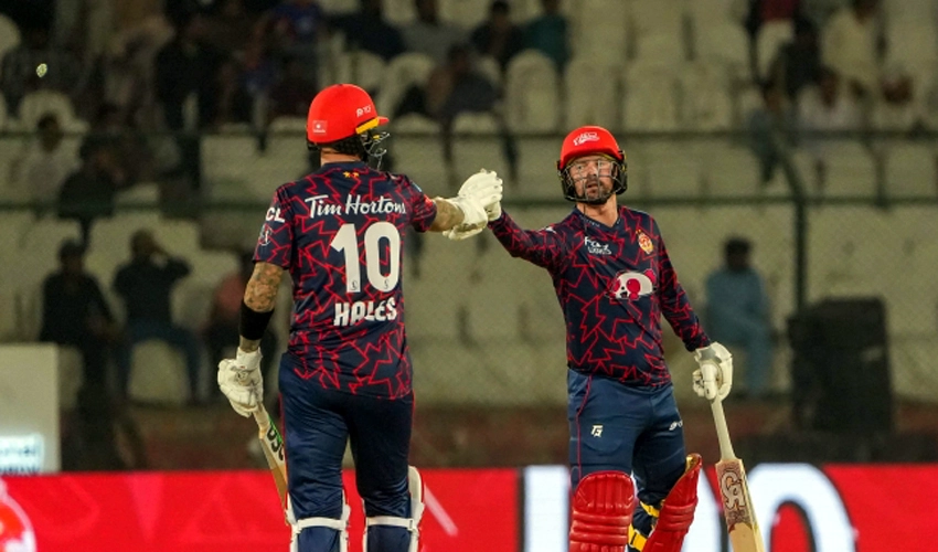 Munro and Hales help United get off to a winning start in the Karachi leg