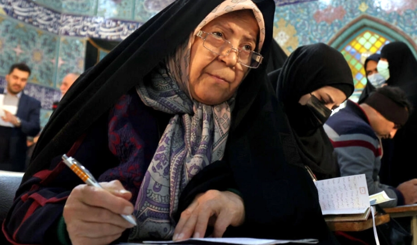 Iran counts ballots in vote seen favouring conservatives