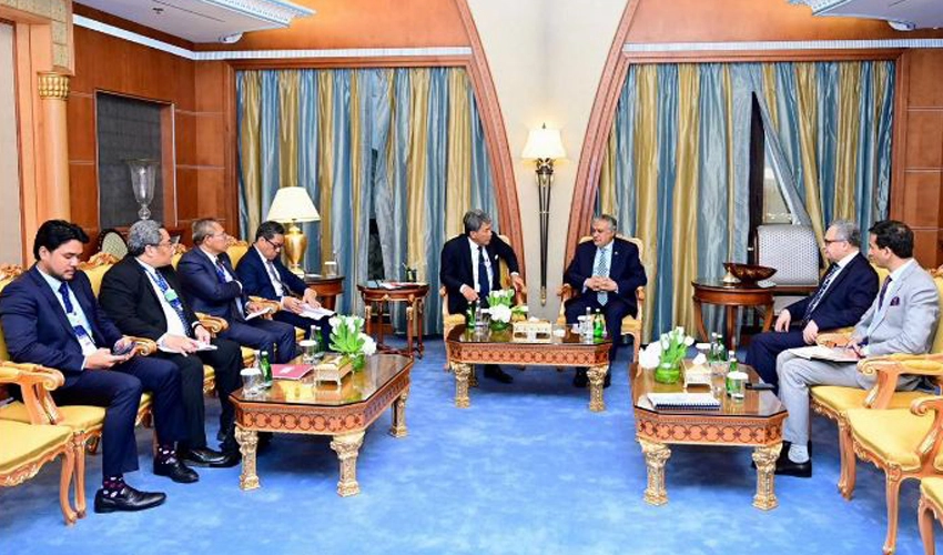 FM Ishaq Dar, Malaysia Deputy PM discuss ways to enhance bilateral trade and investment