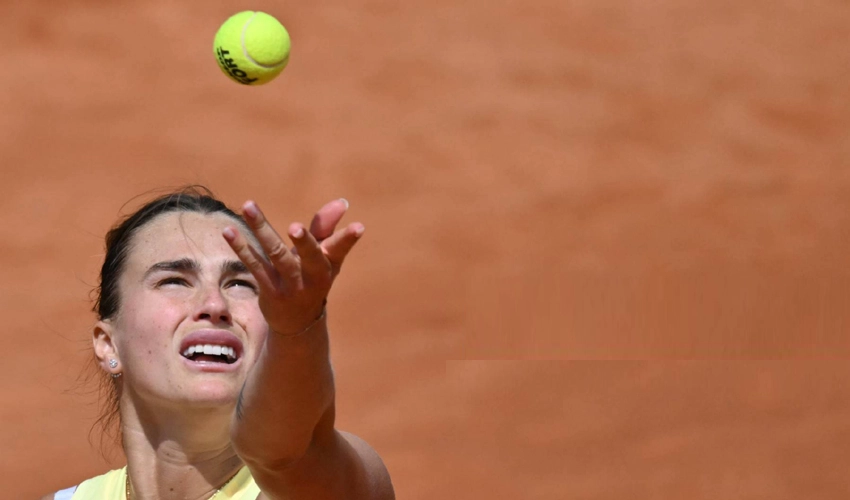 Sabalenka breezes past Ostapenko and into Rome Open semis