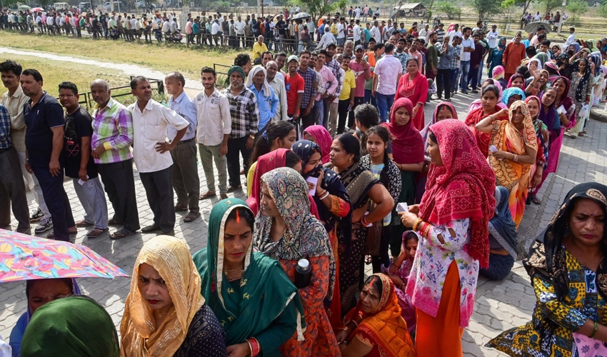 Voters flock to polls under scorching heat as India's six-week election ends