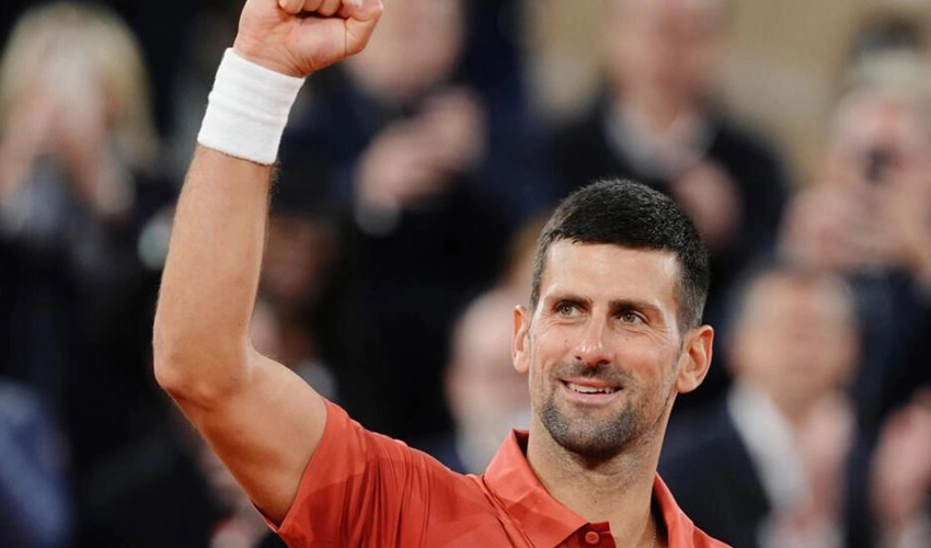 Djokovic eyes Federer record and French Open last 16 spot