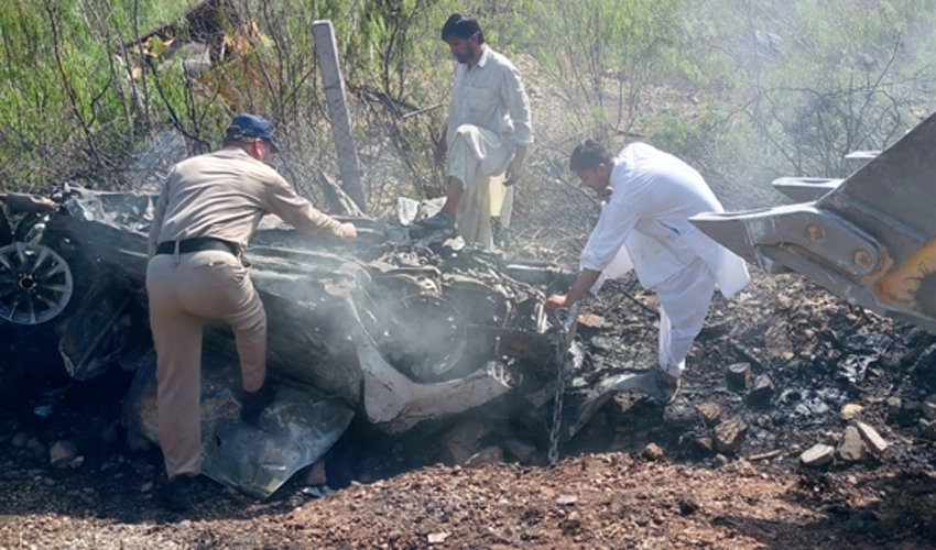 Four of a family among six killed in accident on Motorway