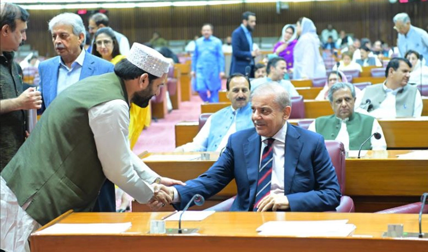 National Assembly approves Rs18,877 billion federal budget with a majority