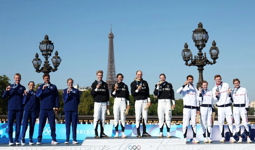 Germany win thrilling Olympic mixed team relay triathlon