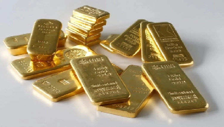 Gold prices witness significant drop in local market